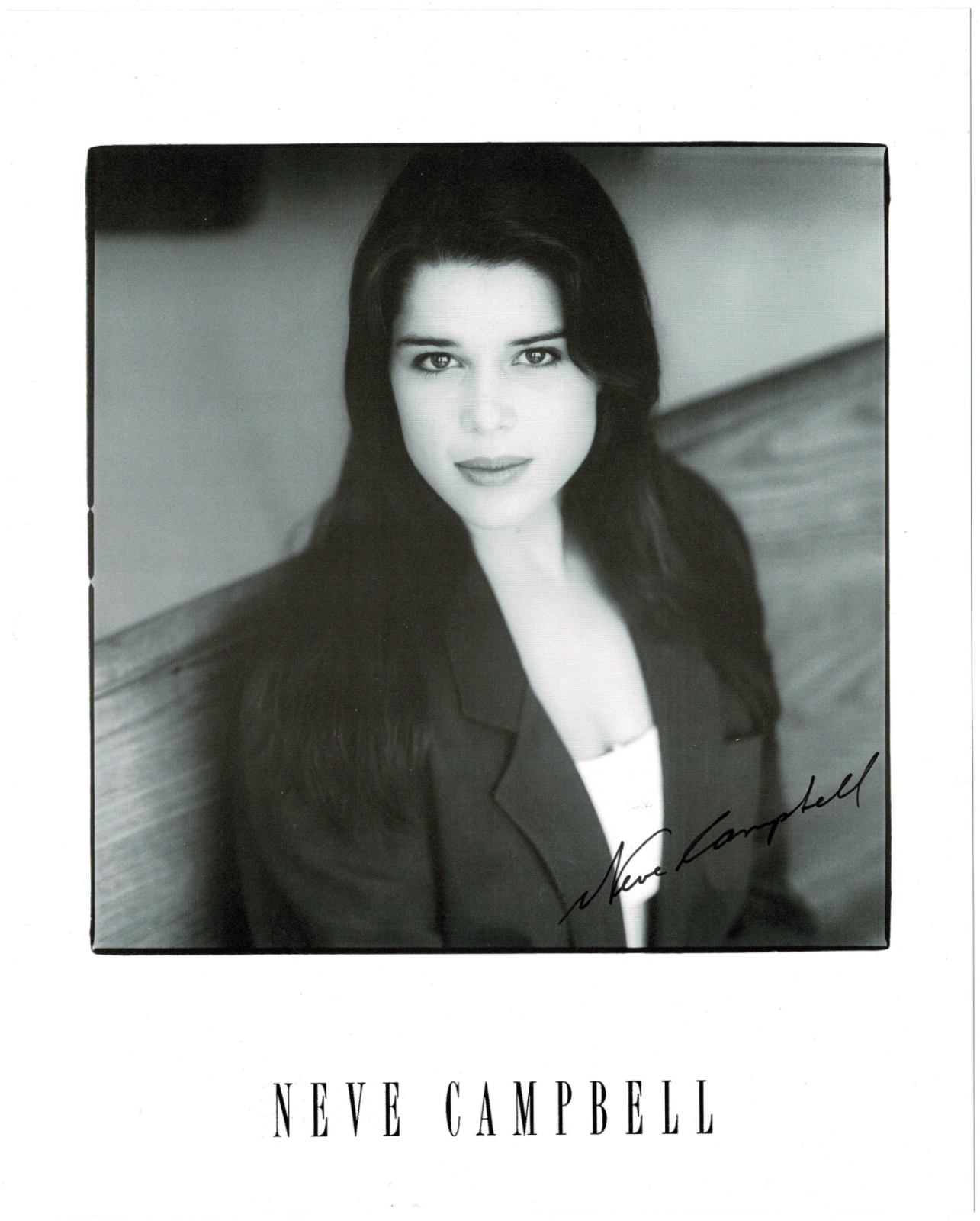 Neve Campbell signed autographed 8x10 Photo Poster painting! RARE! AMCo Authenticated! 14549