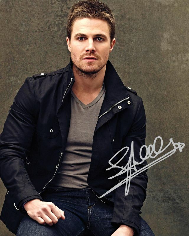 Stephen Amell Autograph Signed Photo Poster painting Print