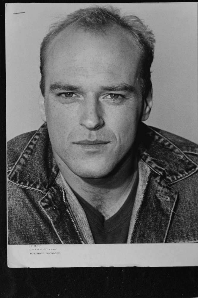 Dean Norris - 8x10 Headshot Photo Poster painting with Resume - The Cell