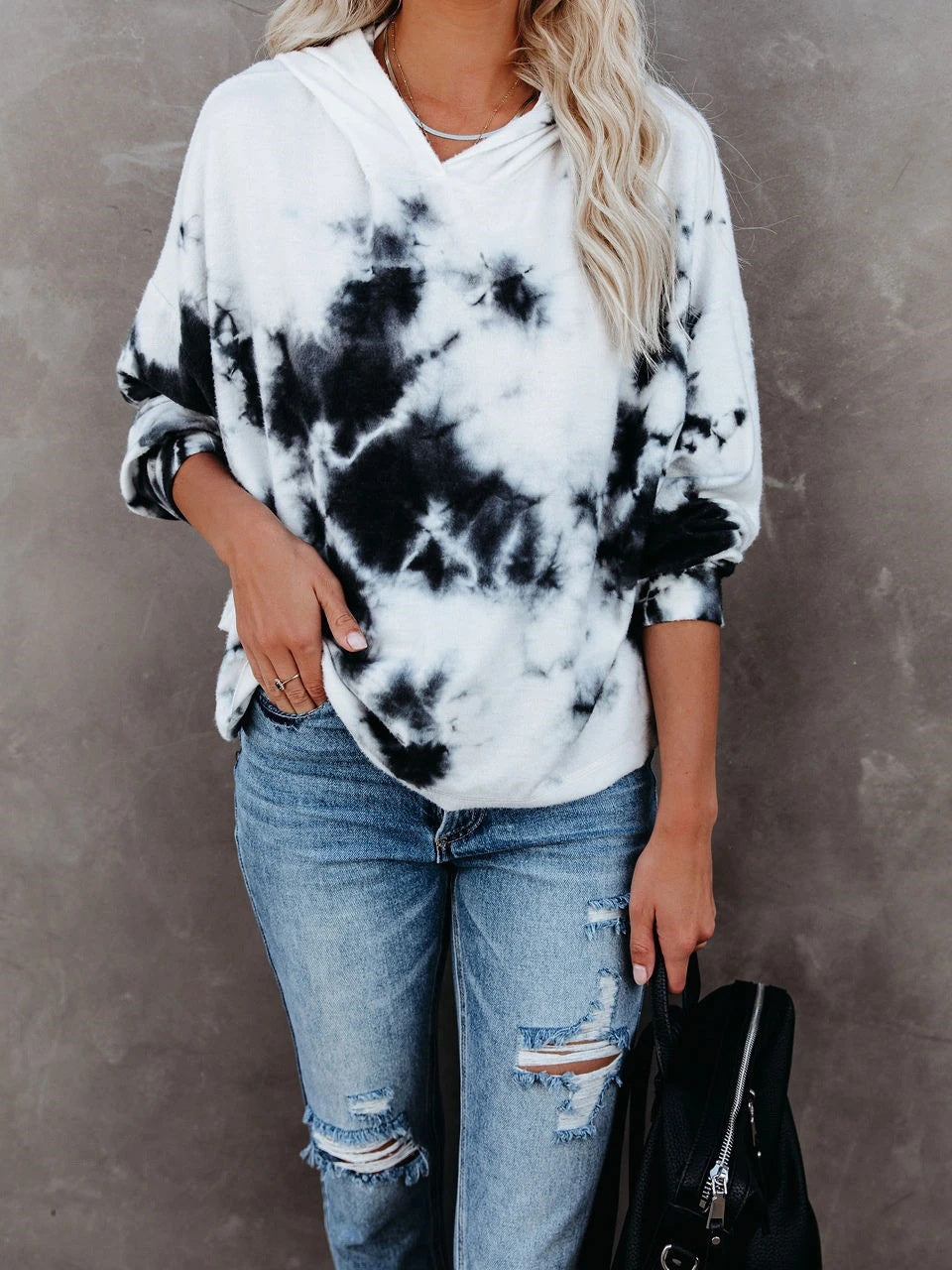 Women Long Sleeve V-neck Graphic Floral Printed Top