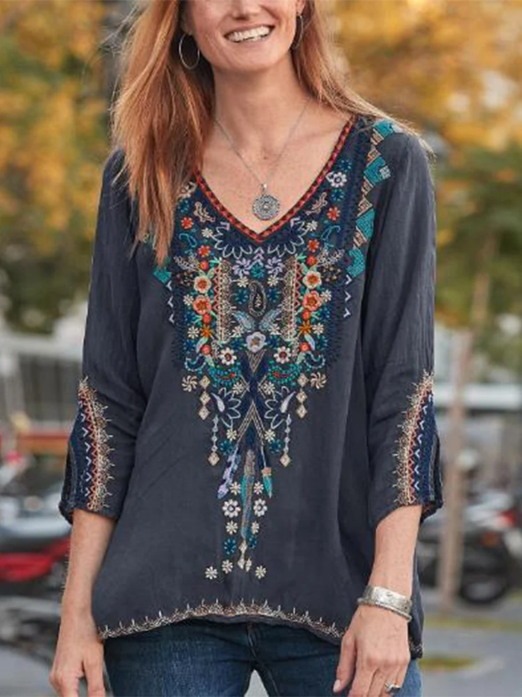 V Neck Fashion Print T-shirt
