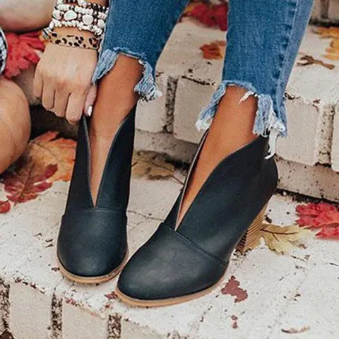 Schwarze Stiefeletten mit Absätzen