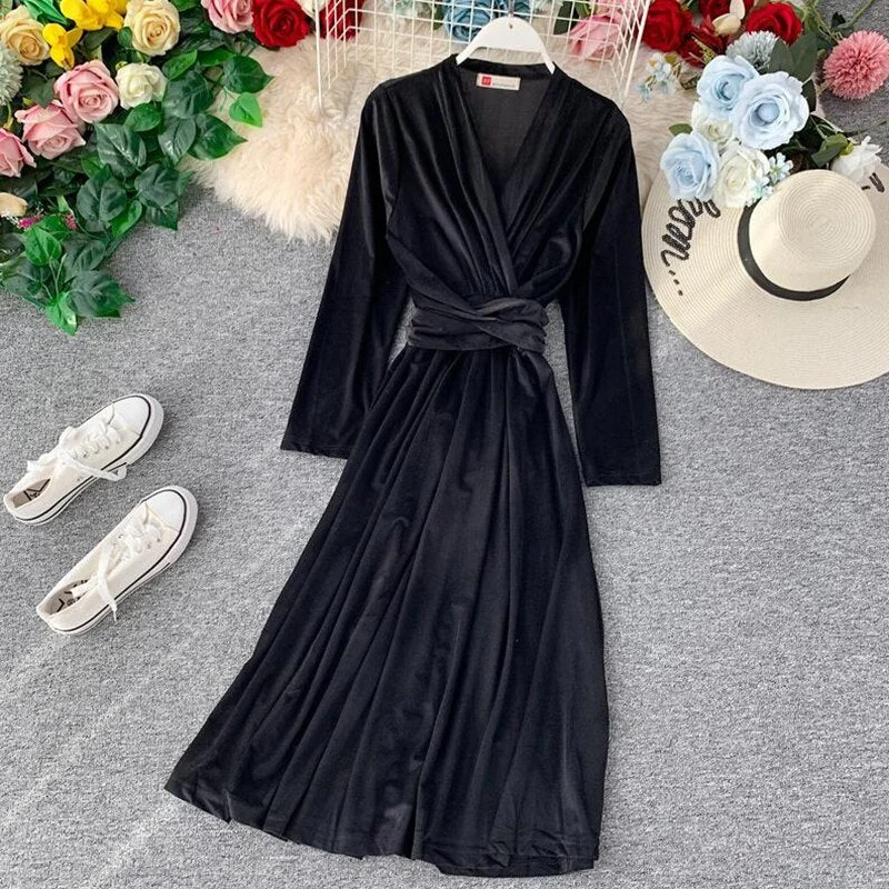2020 Spring New Women Velvet Dress Vintage Long sleeve V-neck Bandage Dresses High waist Elegant Black Party Dress Vestido