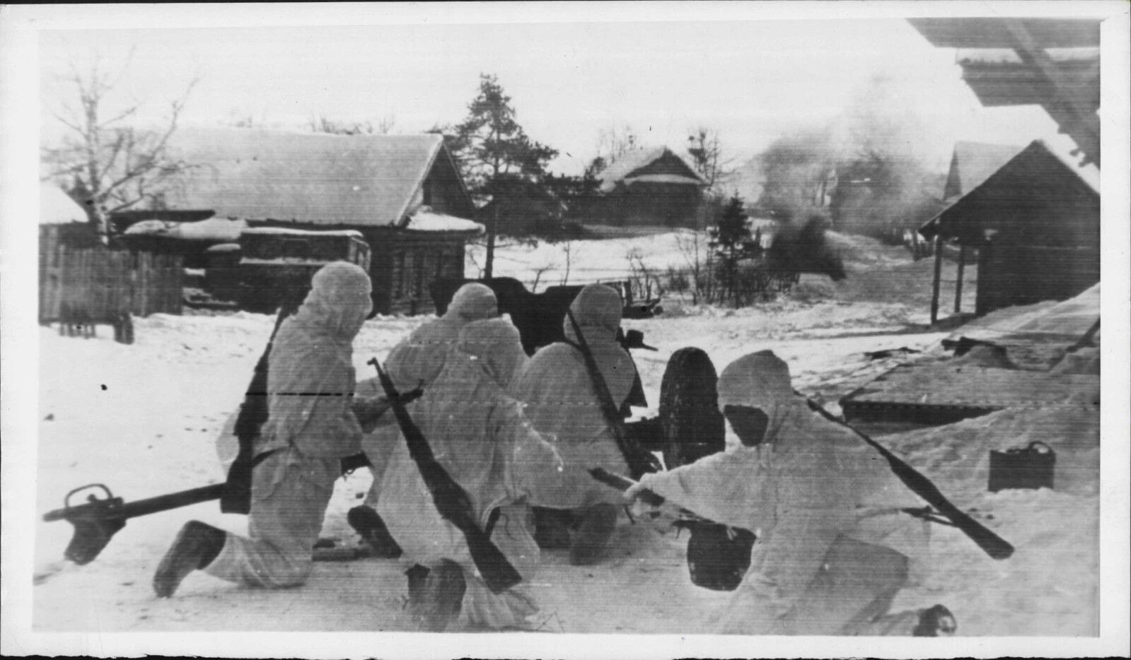 Russian Red Army Soldiers anti-tank guns 1943 Press Wire Photo Poster painting