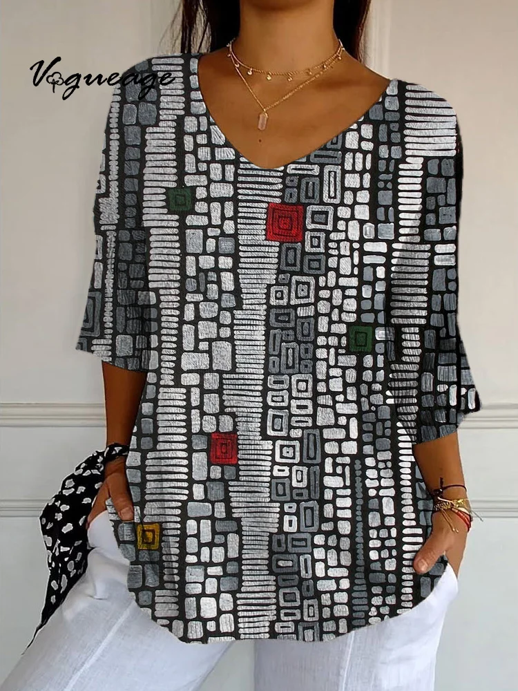 Stylish Black And White Block Printed Knitted Sweater