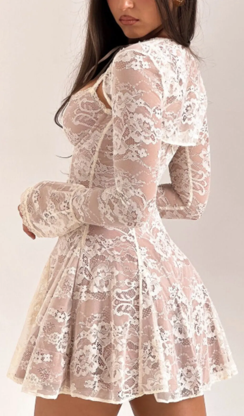 FASHIONSLEE BREA VINTAGE CREAM LACE MINI DRESS FASHIONSLEE BREA VINTAGE CREAM LACE MINI DRESS