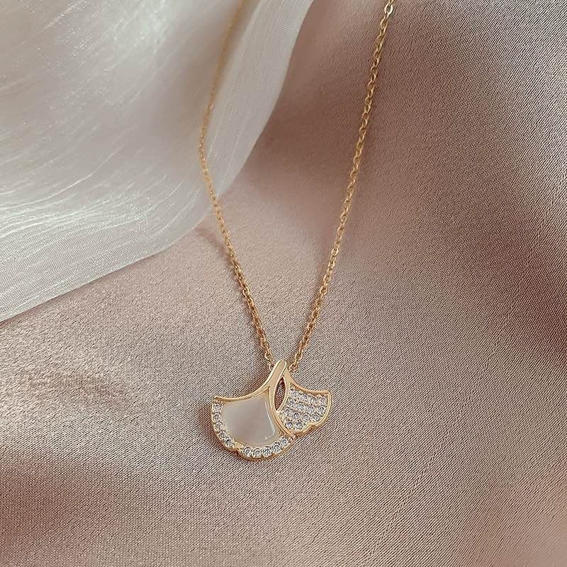 Ginkgo biloba gold-plated zircon necklace