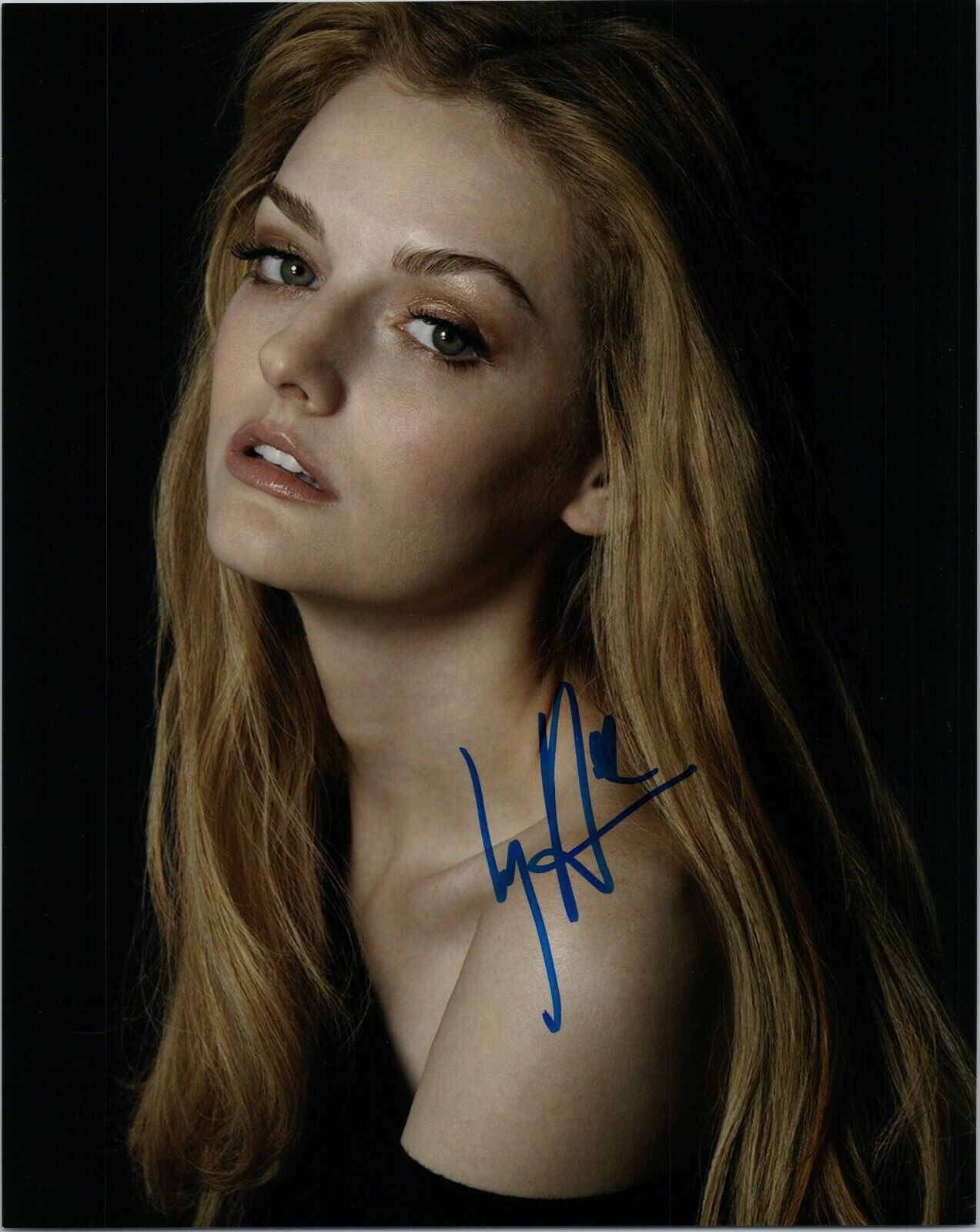 ~~ LYDIA HEARST Authentic Hand-Signed SEXY MODEL