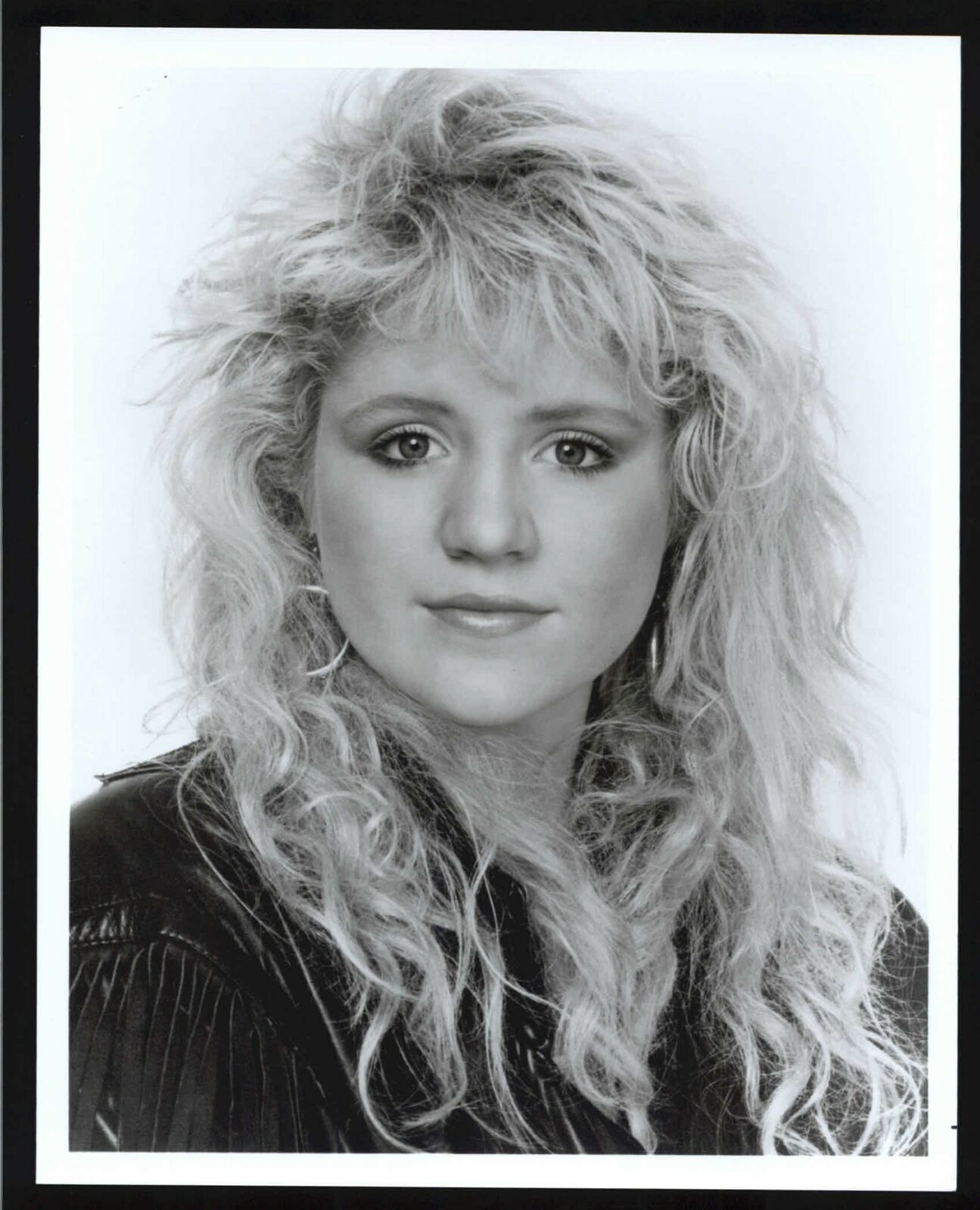 Tina Yothers - 8x10 Headshot Photo Poster painting w/ Resume - Family Ties