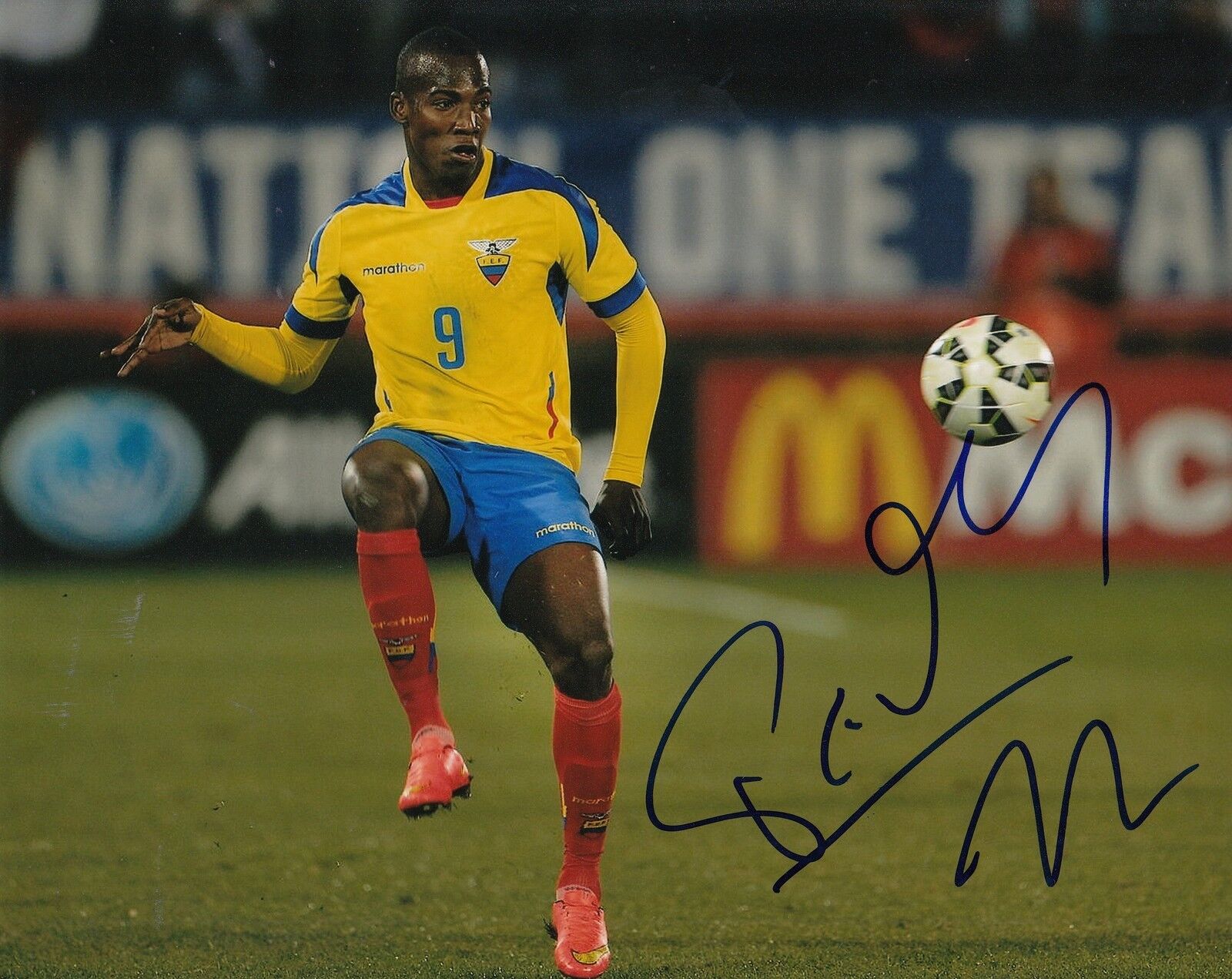 CRISTIAN PENILLA signed (NEW ENGLAND REVOULTION) MLS SOCCER 8X10 *PACHUCA* COA C