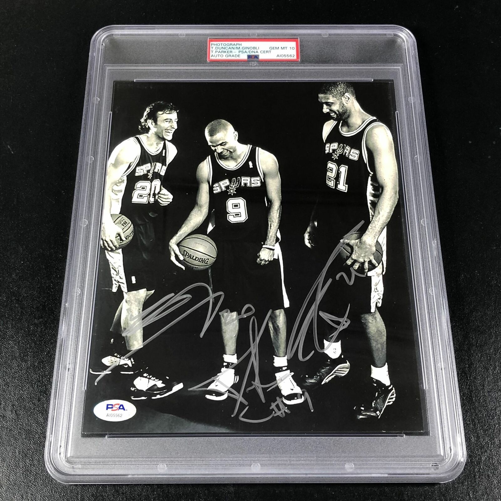 Tim Duncan Manu Ginobli Tony Parker Signed 8x10 Photo Poster painting PSA Encapsulated Auto 10 G