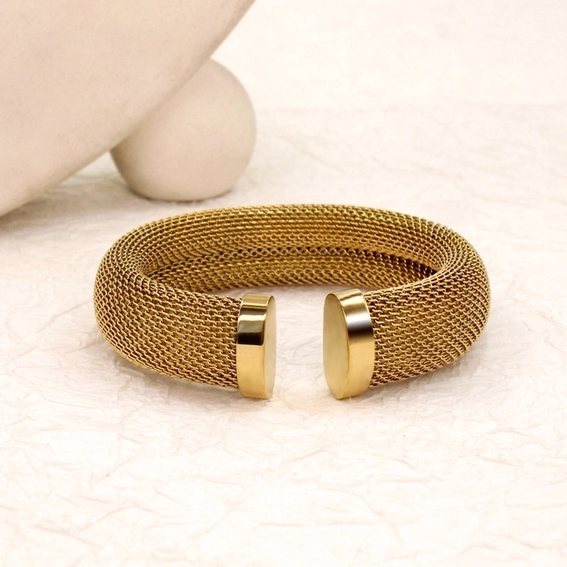 Retro Classic Style C Shape 304 Stainless Steel 18K Gold Plated Rhinestones Bangle In Bulk