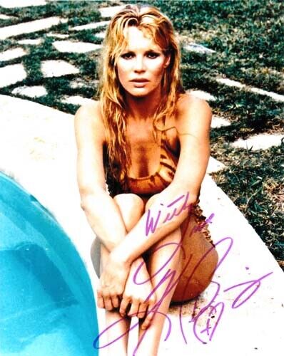 KIM BASINGER 007 JAMES BOND AUTHENTIC AUTOGRAPH NEVER SAY NEVER AGAIN