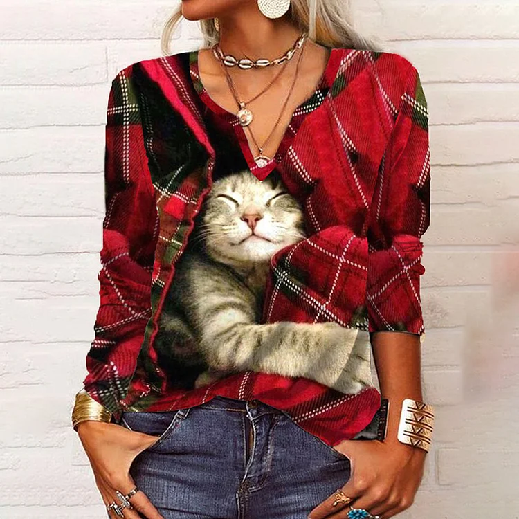 Wearshes Vintage Christmas Plaid Cat Long Sleeve V-Neck T-Shirt