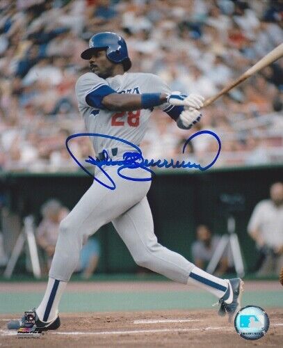 Pedro Guerrero Signed Los Angeles Dodgers 8x10 Photo Poster painting - 1981 World Series Champs