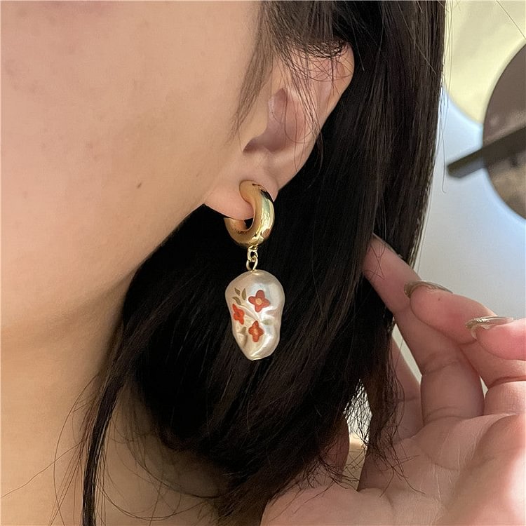 French Style Vintage Heteroideus Pearl Rose Painting Earrings