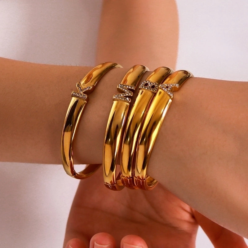 Vintage Style Minimalist Classic Style Letter 304 Stainless Steel 18K Gold Plated Zircon Bangle In Bulk