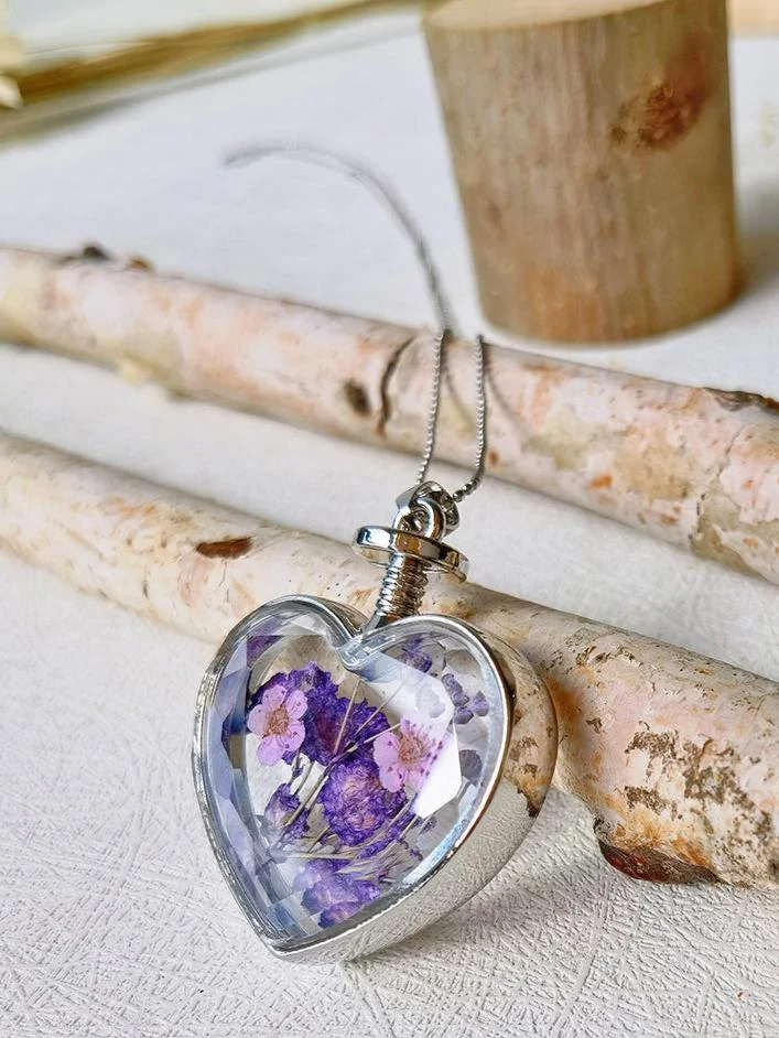 Flat Purple Red Flower Forget-Me-Not Crystal Glass Heart Necklace