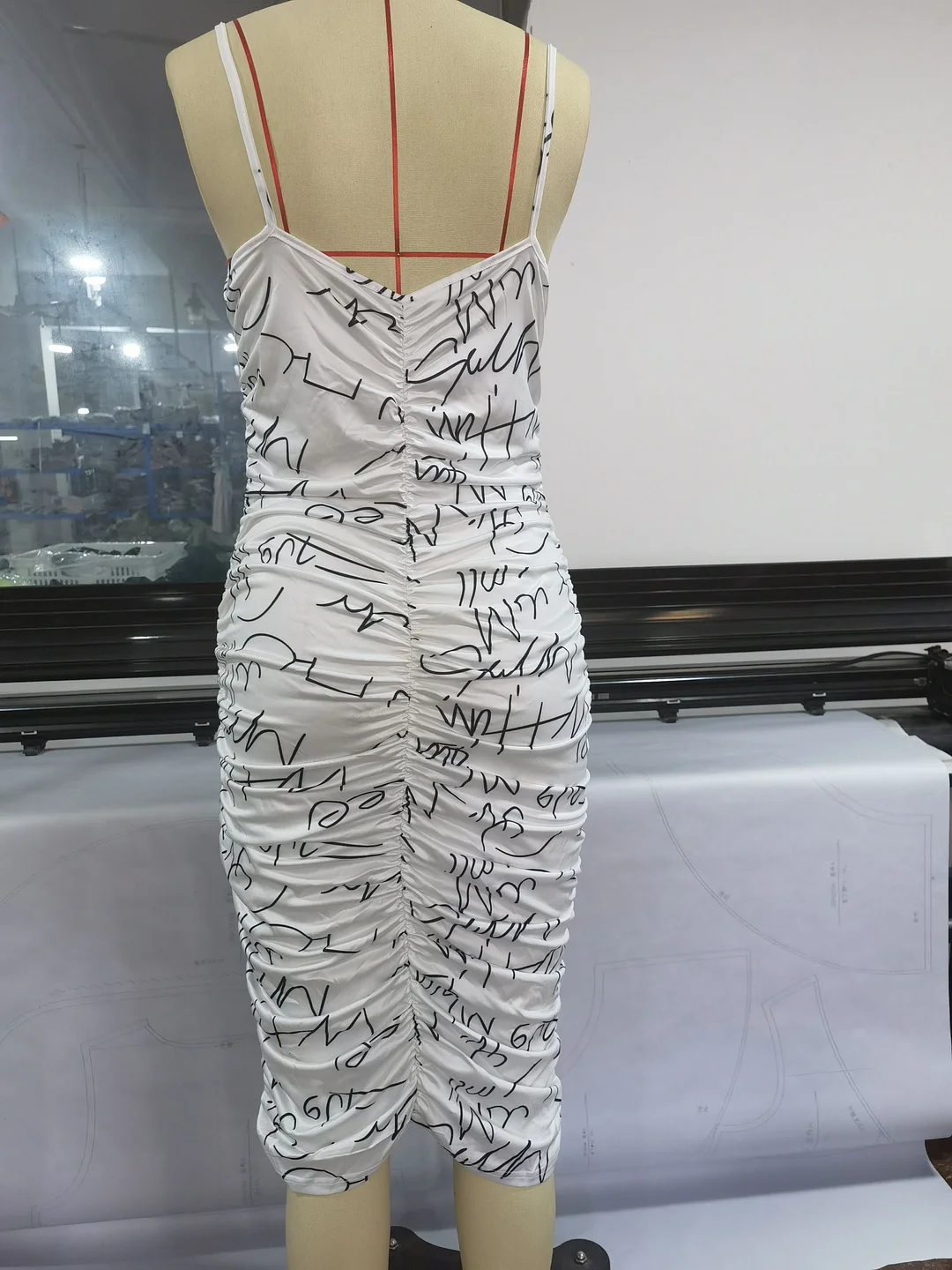 CM.YAYA Women Dress Print Spaghetti Strap Slash Neck Sheath Elastic Mid Calf Dresses Female Sexy Casual Fashion Outfit Summer