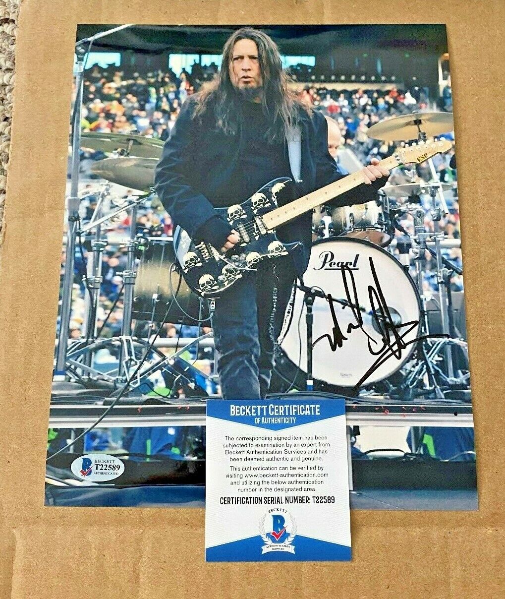 MICHAEL WILTON SIGNED QUEENSRYCHE 8X10 Photo Poster painting BECKETT CERTIFIED #2