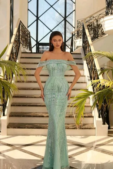 Daisda Elegant Off the Shoulder Sleeveless Prom Dress With Beadings