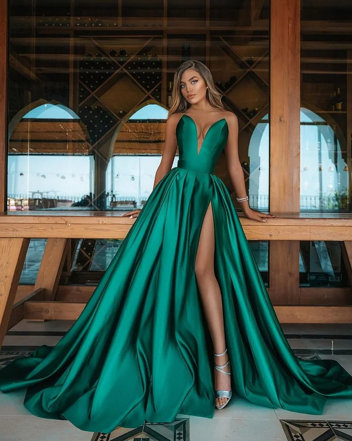 green emerald velvet dress Amazon.com: GZCYL Emerald Green Pageant Dress for Girls Sparkly Girls  Christmas Dress Long Sleeves Flower Girl: Clothing, Shoes & Jewelry