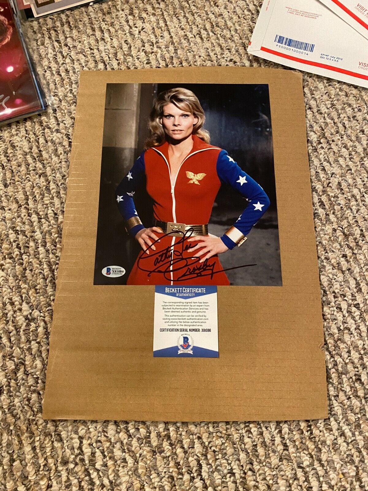 CATHY LEE CROSBY SIGNED WONDER WOMAN 8X10 Photo Poster painting BECKETT CERTIFIED