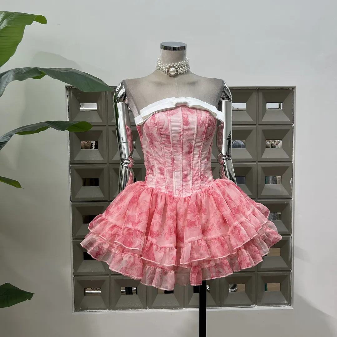 Brownm Temperament Chic Fish Bone Waist-Meared Twiggy Girl Dress With The Same Color Pumpkin Anti-Walking Shorts