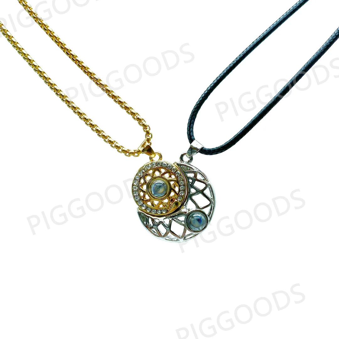 Buzzdaisy Different Color Magnetic Sun&Moon 100 Languages I Love You Projection