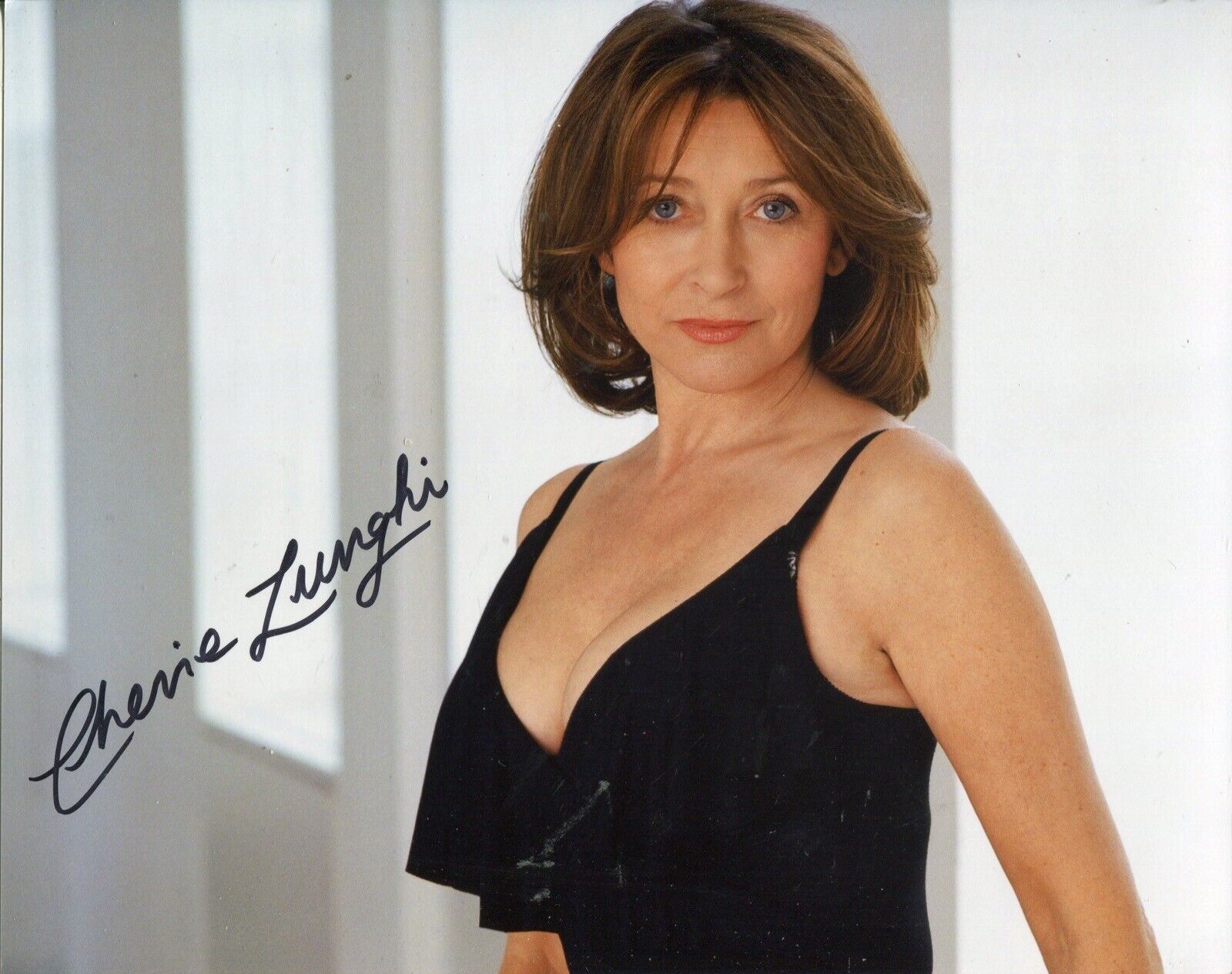 Excalibur, The Manageress & Kenco Coffee actress Cherie Lunghi signed Photo Poster painting