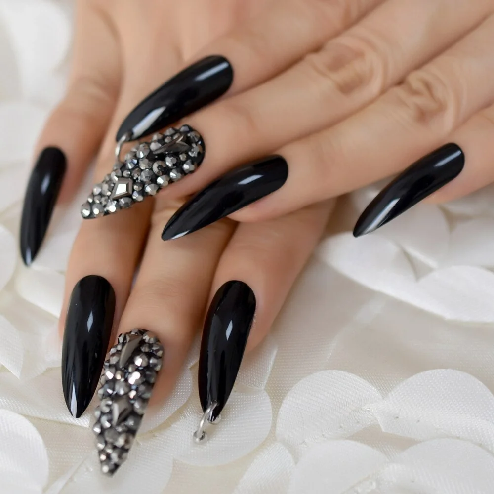 Applyw Dark Silver Strass Fake Nails Studs Extra Long Horse Shoe Metal Coffin Faux Ongles with Decorative Stones Frosted Maniture Tips