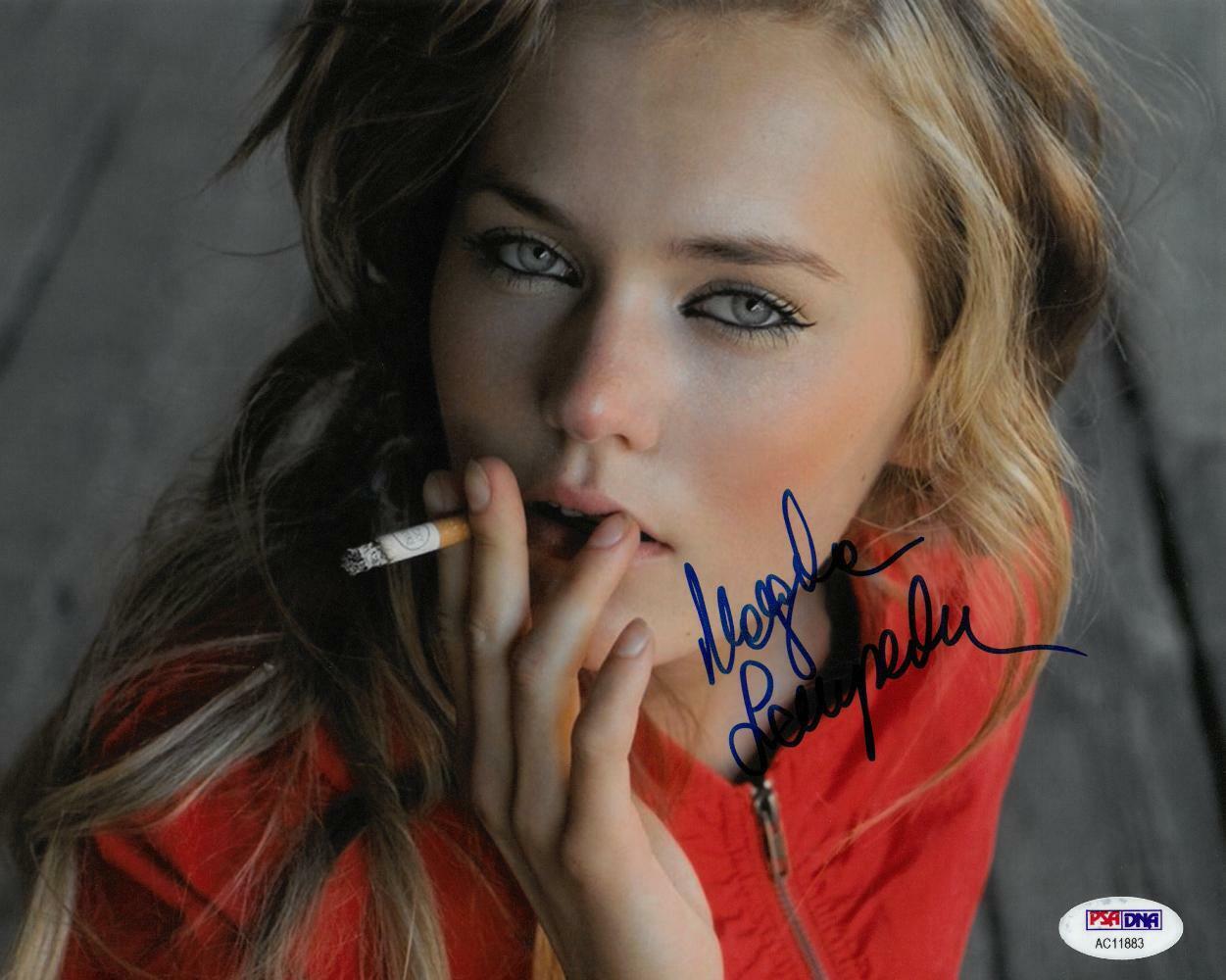 Magdalena Lamparska Signed Authentic Autographed 8x10 Photo Poster painting PSA/DNA #AC11883