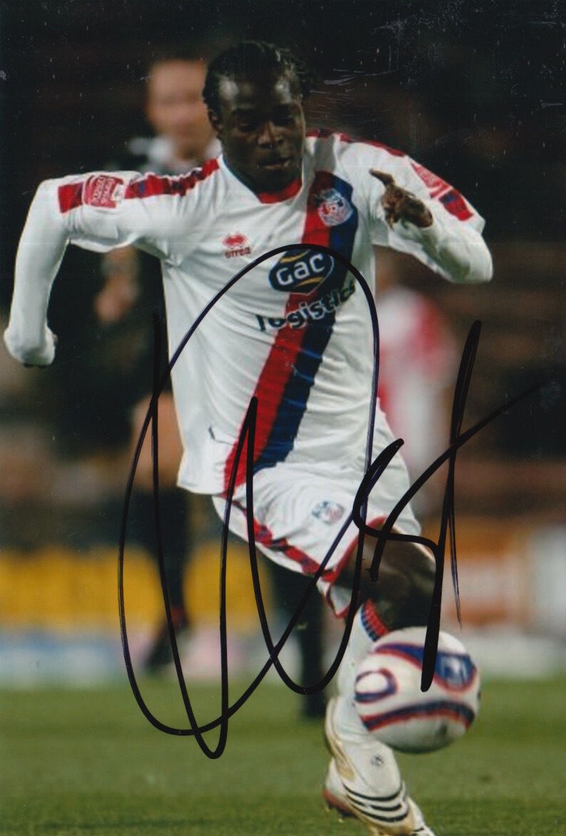 CRYSTAL PALACE HAND SIGNED VICTOR MOSES 6X4 Photo Poster painting 1.