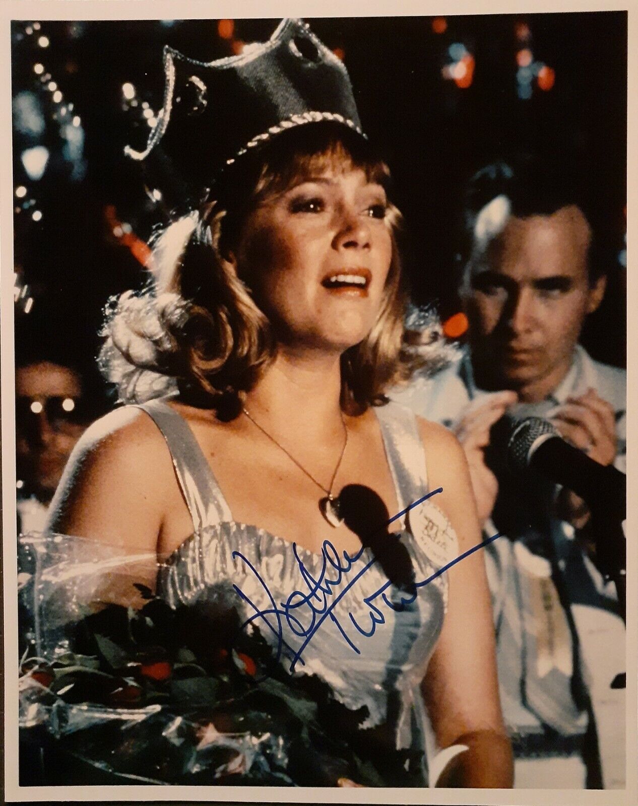 Kathleen Turner signed 8x10