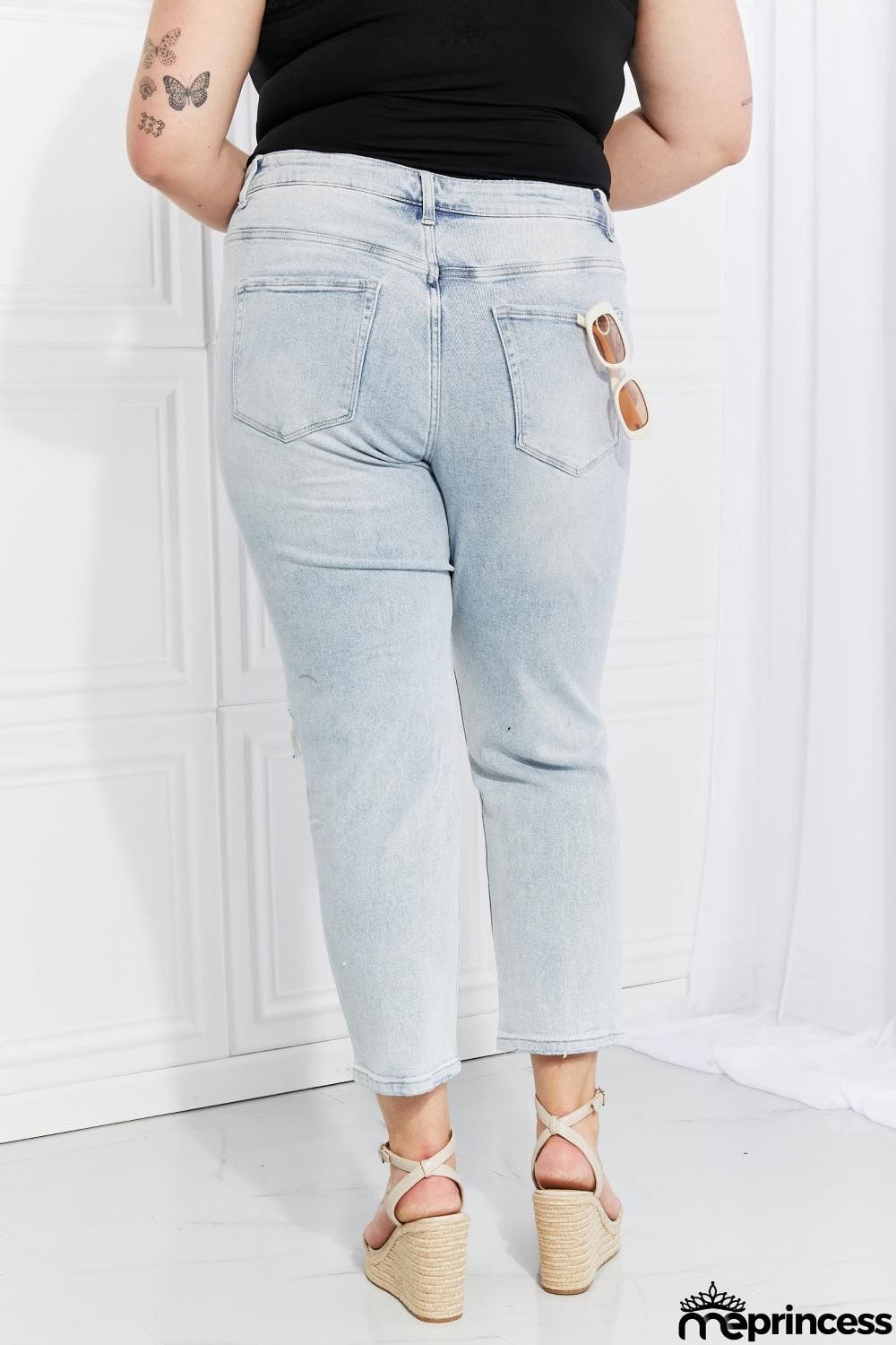 VERVET Stand Out Full Size Distressed Cropped Jeans