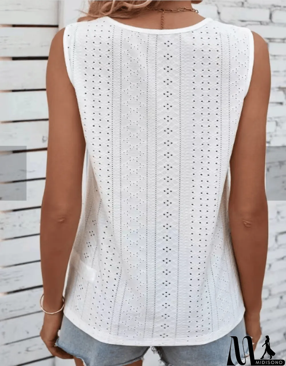 MidiSono - Women's White Lace V-Neck Sleeveless T-Shirt