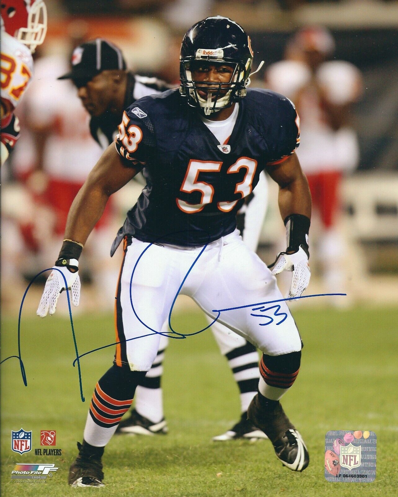 Signed 8x10 NICK ROACH Chicago Bears Autographed Photo Poster painting - w/COA