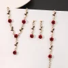 Ensemble de bijoux &eacute;l&eacute;gant avec collier et boucles d'oreilles en forme de fleur de rose