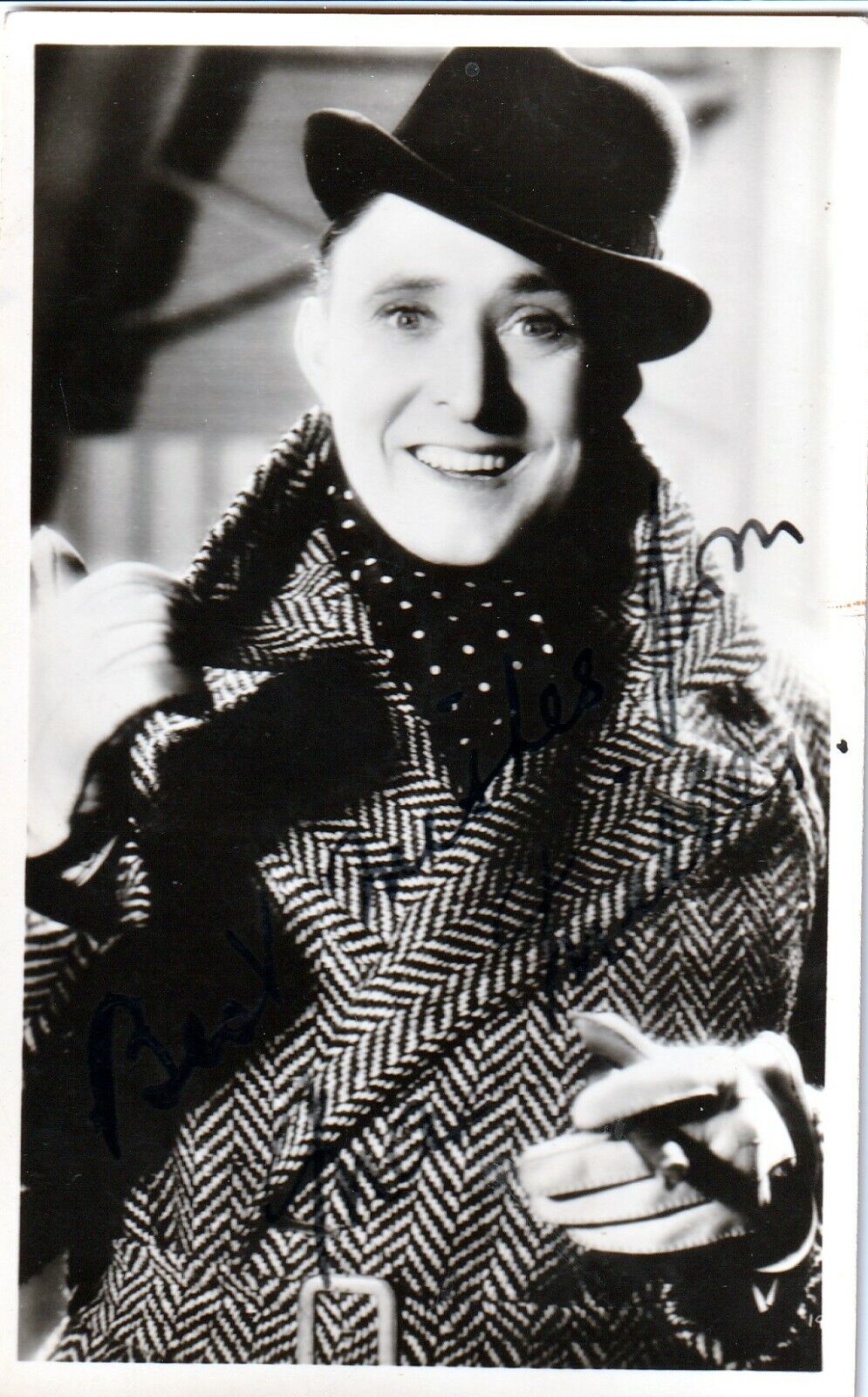 Vintage Music Hall Comedian MAX MILLER `The Cheeky Chappy` signed 3x5 pic