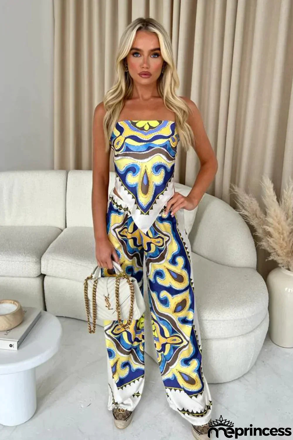 Modern and breezy Pants