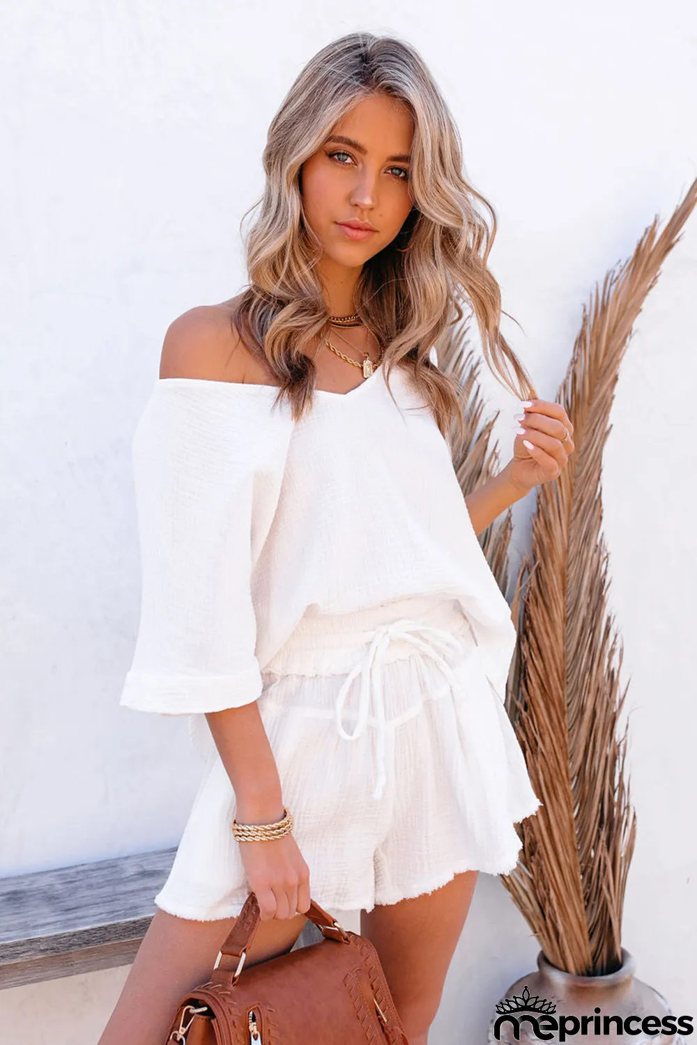 White Relaxed V Neck Blouse and Drawstring Raw Hem Shorts Set