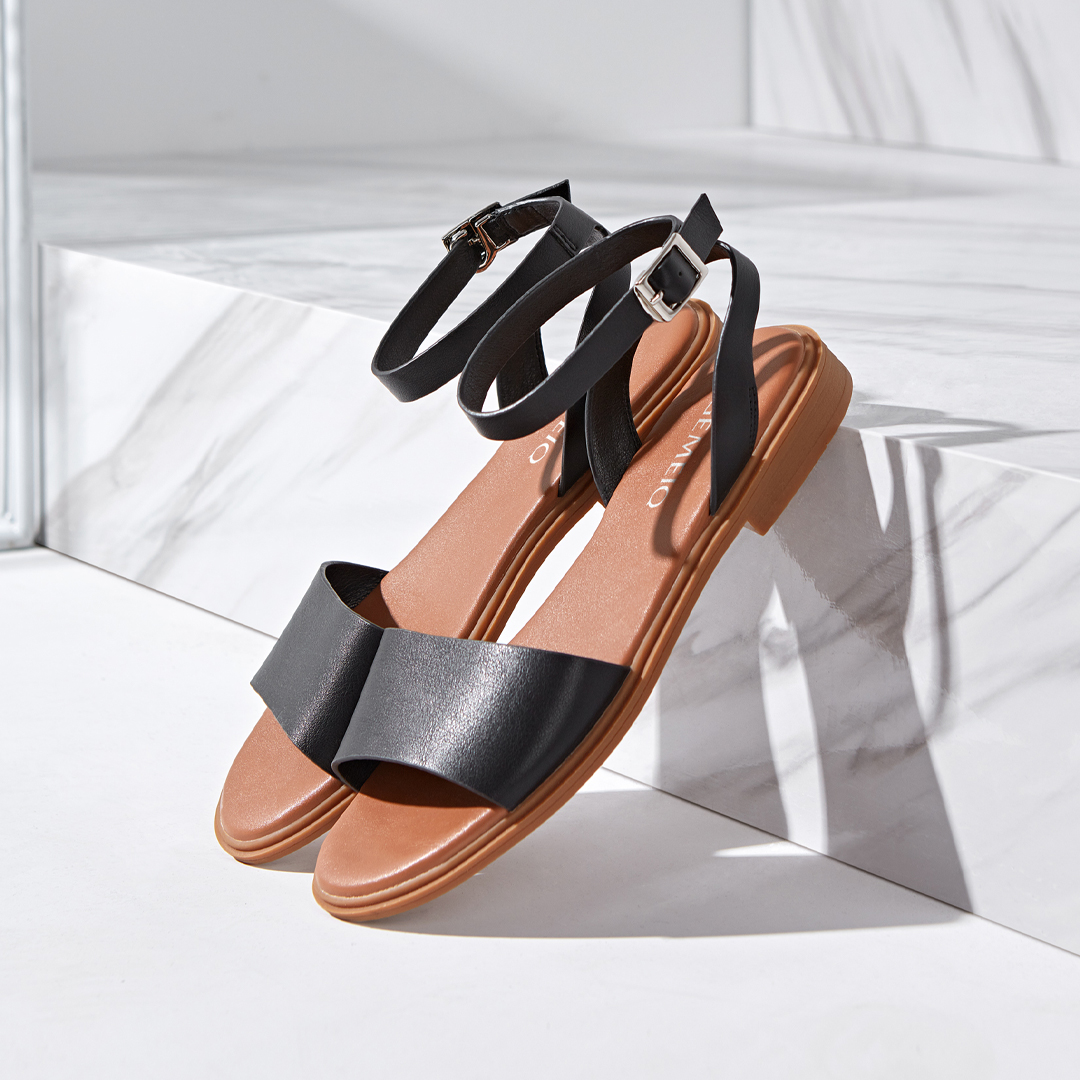 Ladies shoes