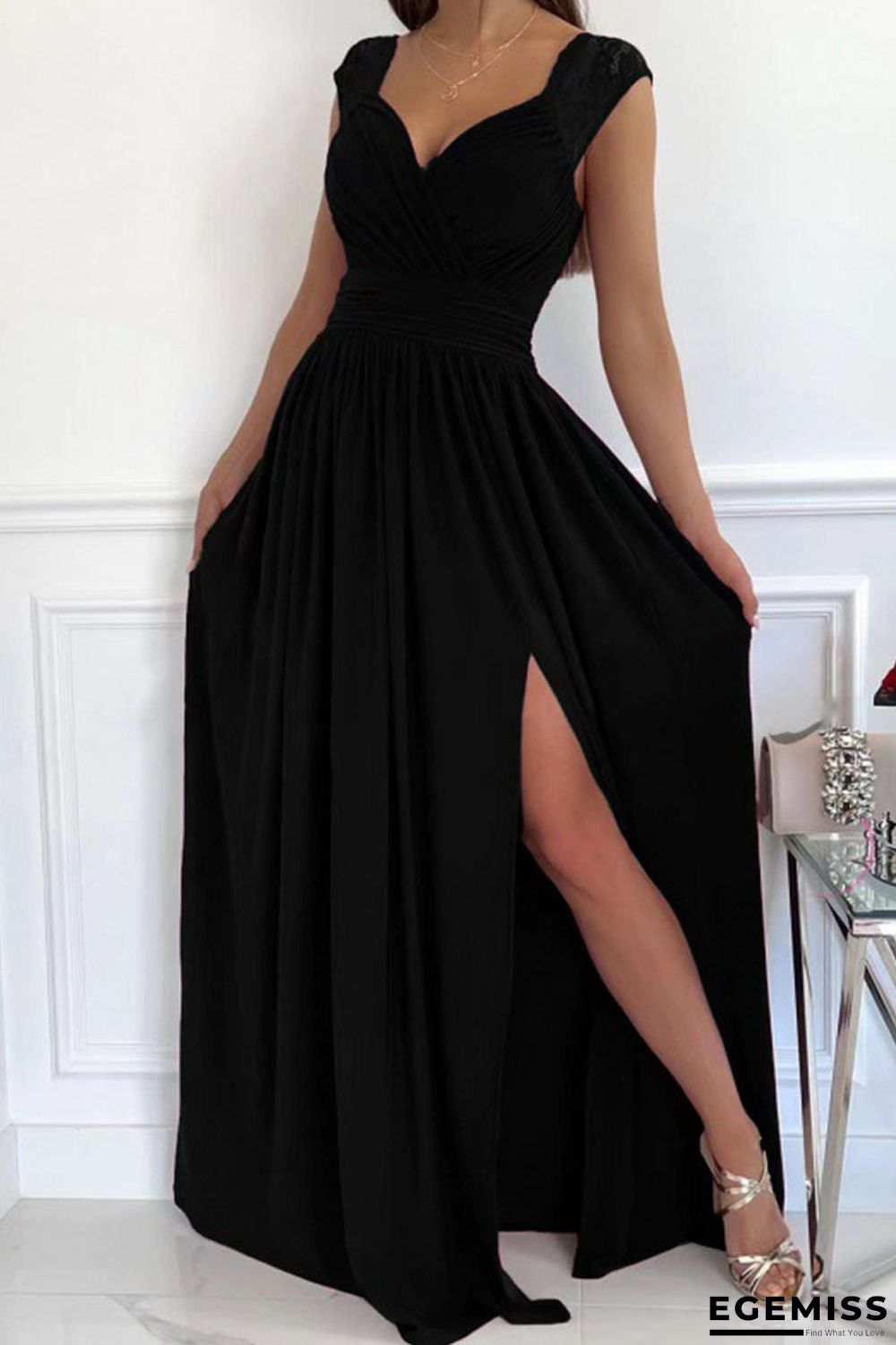 Black Casual Solid Patchwork Slit V Neck Dresses | EGEMISS