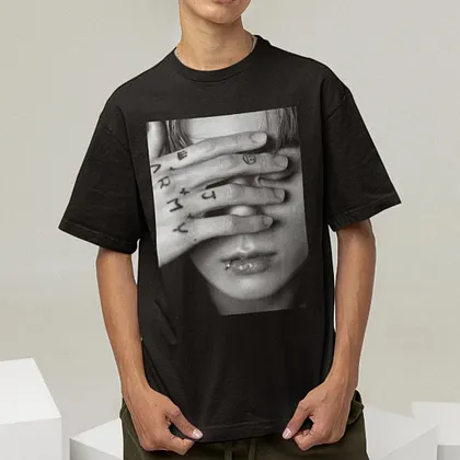 Jung Kook for  ☆ロゴバッジ Tシャツ L BTS Jungkook Official Merch