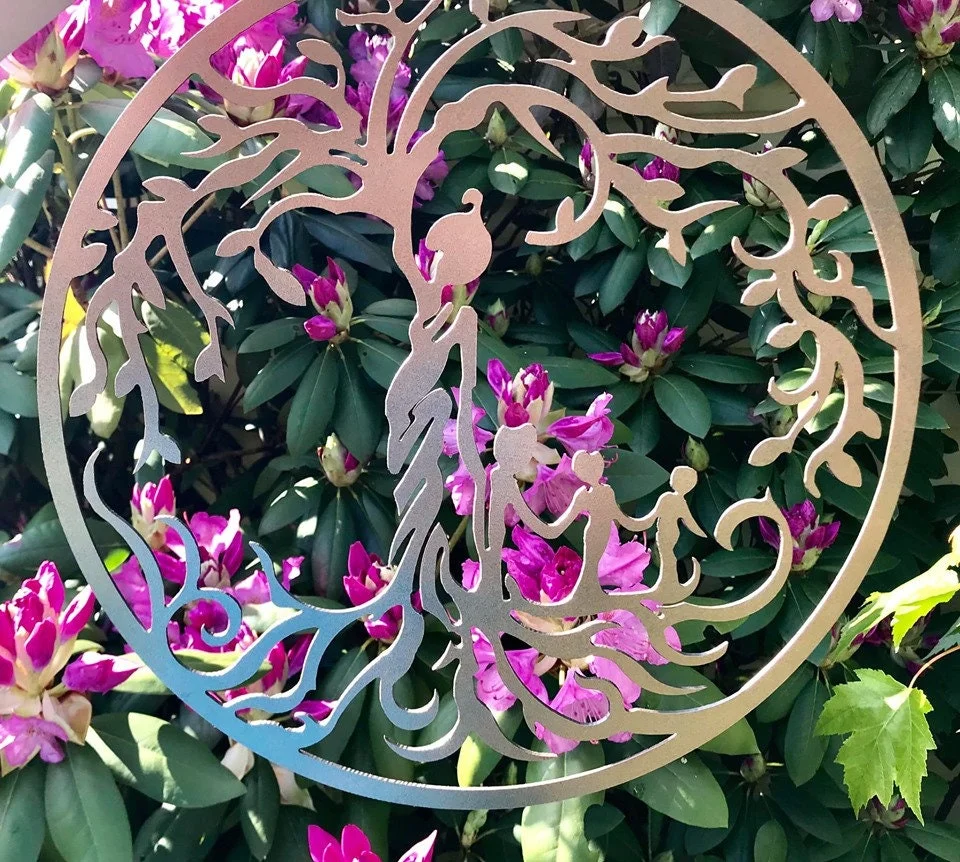 Metal Tree Of Life - Mother With Children Wall Art