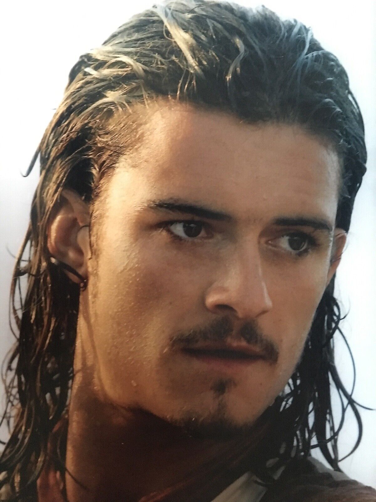 ORLANDO BLOOM - PIRATES OF THE CARIBBEAN ACTOR - EXCELLENT UNSIGNED Photo Poster paintingGRAPH