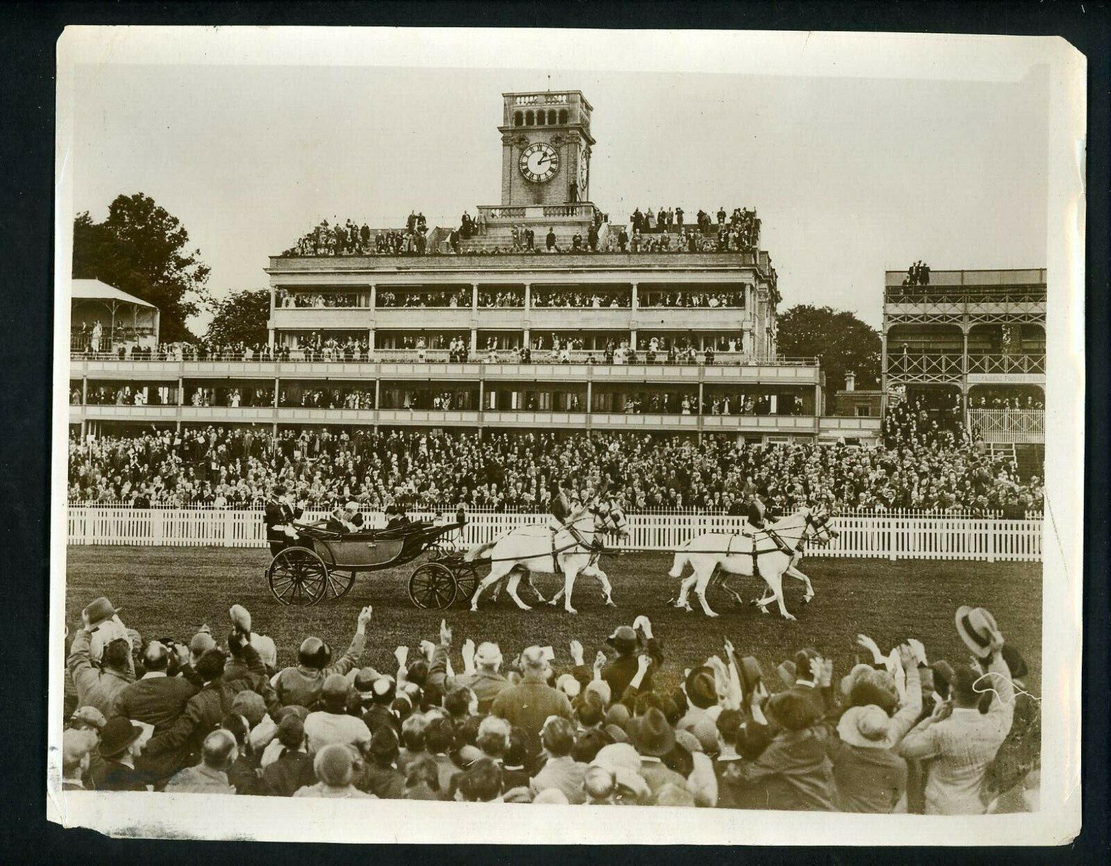 Horse Racing at Ascot Gold Cup 1931 Type 1 Press Photo Poster painting King George & Queen Mary