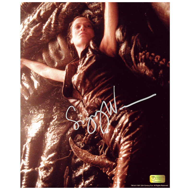 Sigourney Weaver Autographed Alien Resurrection Ripley and Queen 8x10 Photo Poster painting