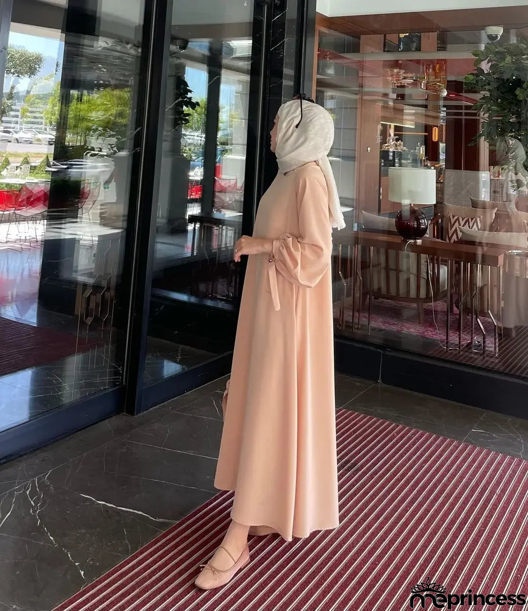 Women's Arabian Polyester Full Sleeve Solid Pattern Casual Abaya