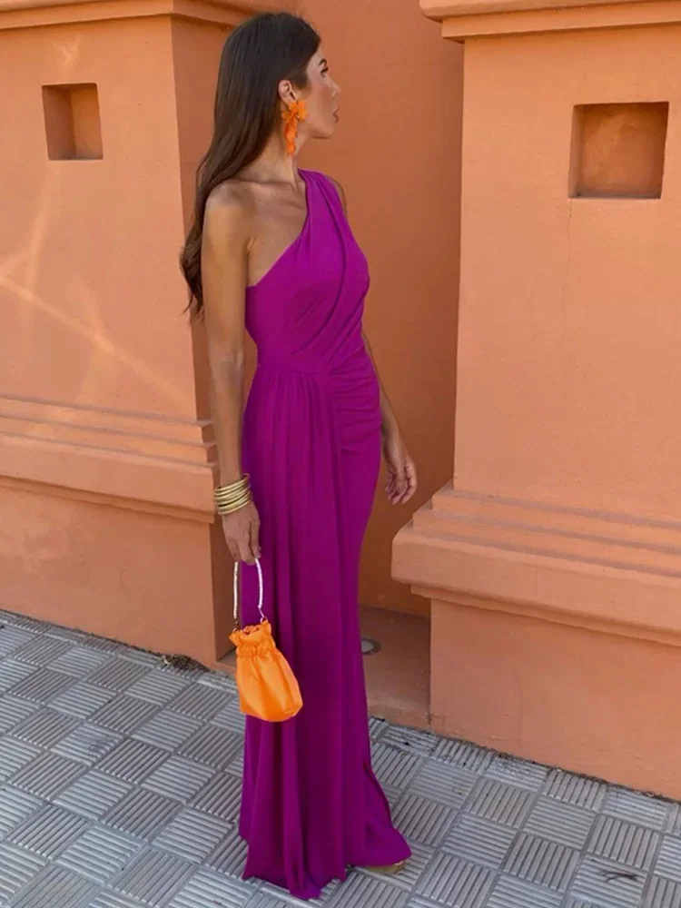 Uveng Women Solid Oblique Shoulder Slim Long Dress Chic Sleeveless Backless Irregular Pleated Dresses Summer Lady Party Wear 413-1